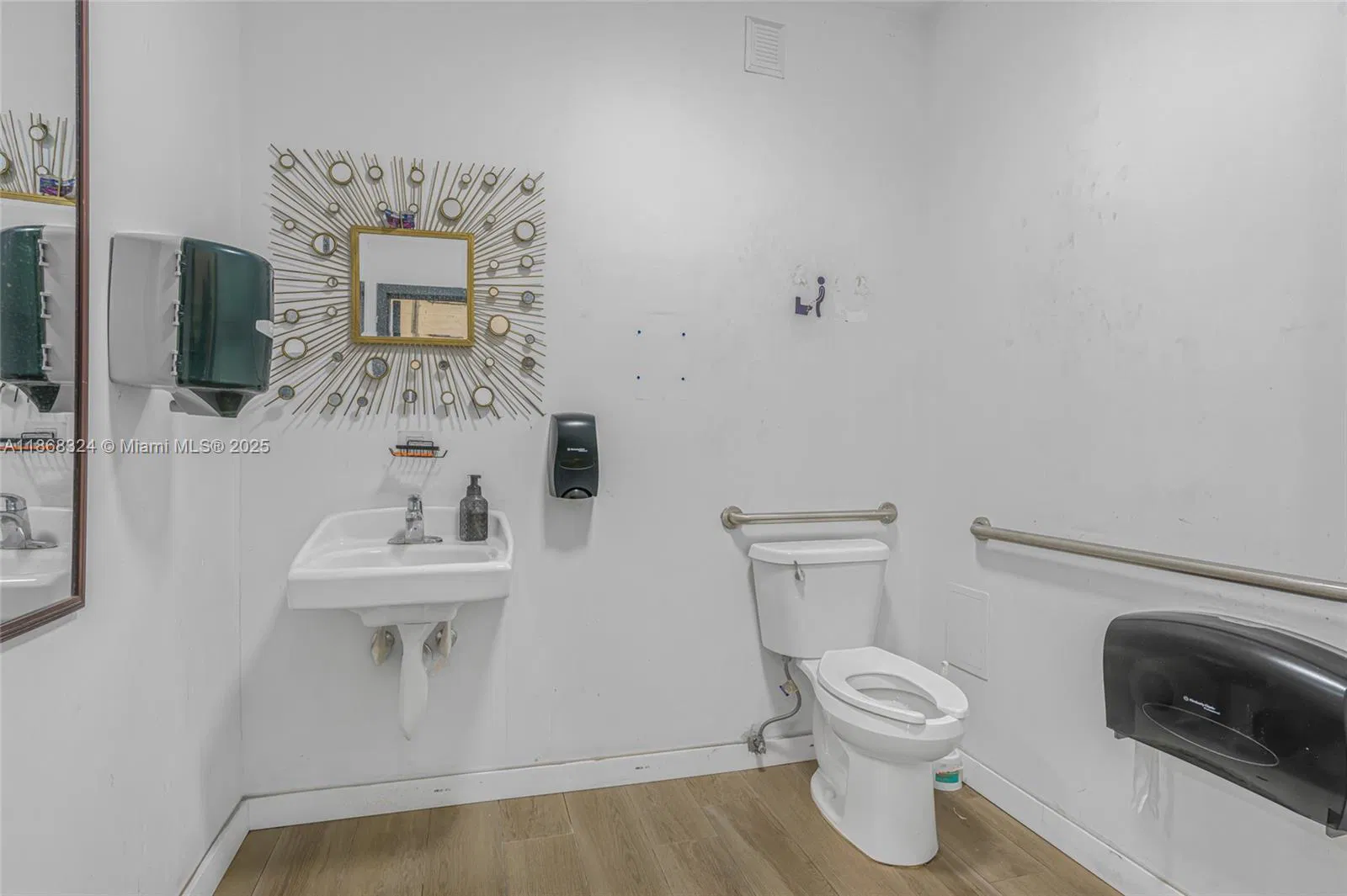 Profitable Automotive Service Center with Prime Location