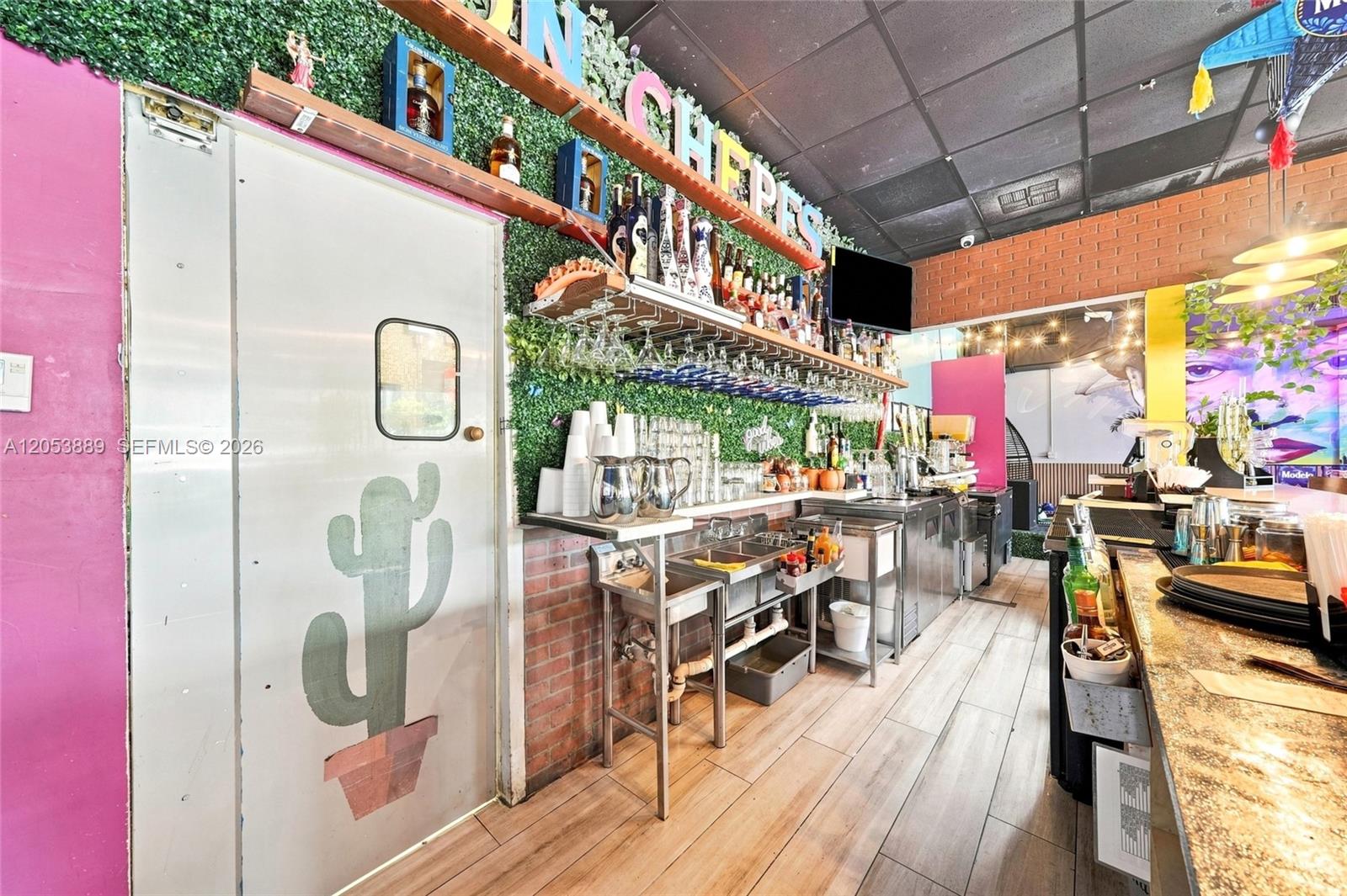 Complete Restaurant Equipment Package with Full Liquor License