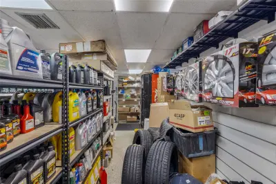Established Automotive Repair Center with Dealer License
