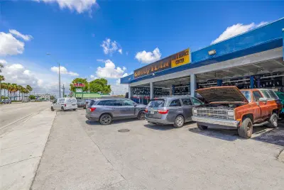Established Automotive Repair Center with Dealer License