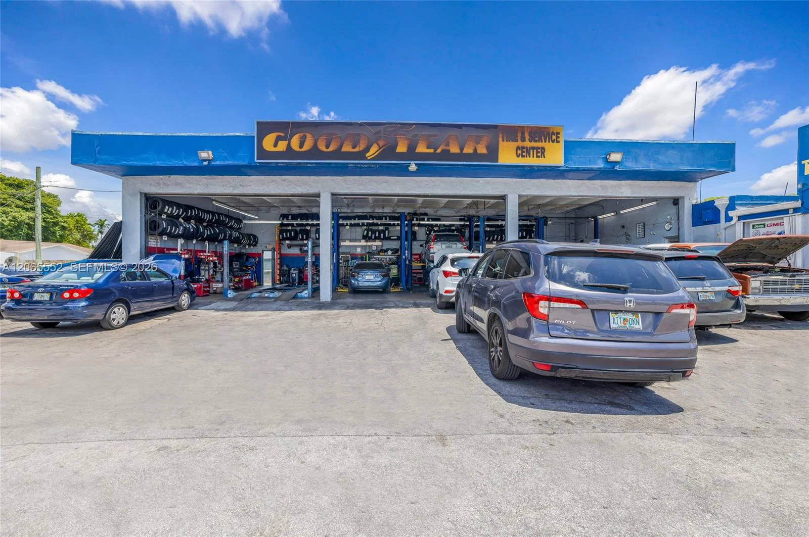 Established Automotive Repair Center with Dealer License