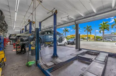 Established Automotive Repair Center with Dealer License
