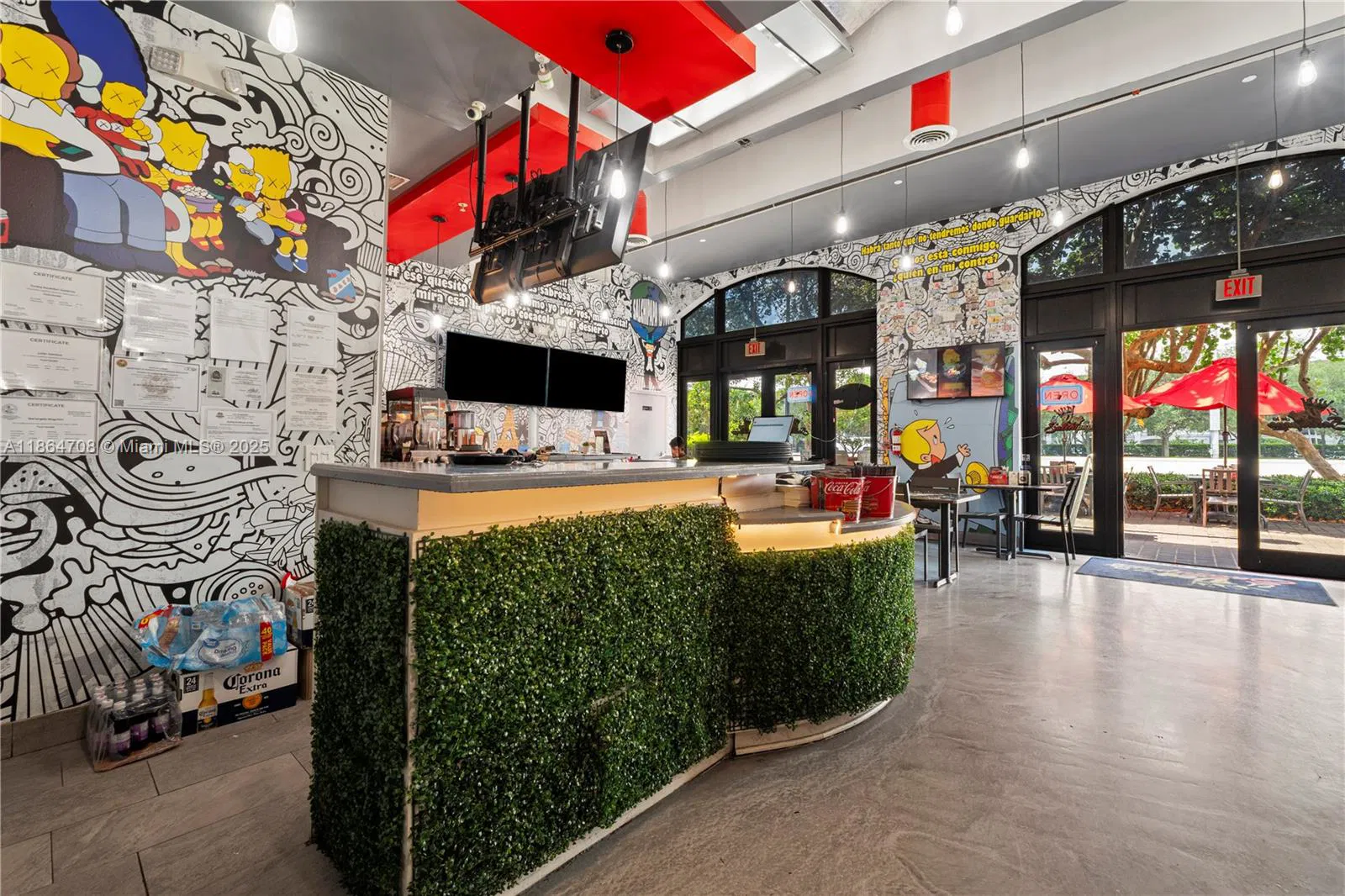 Turnkey Restaurant with Prime Shopping Center Location