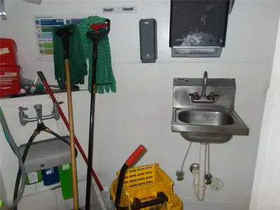 Turnkey Pizzeria with Established Customer Base