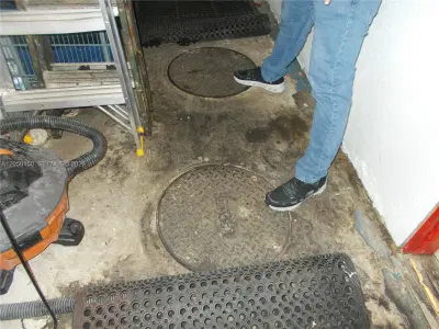 Turnkey Pizzeria with Brand New Equipment and Established Clientele