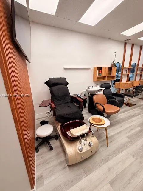Turnkey Beauty Salon with Prime Location
