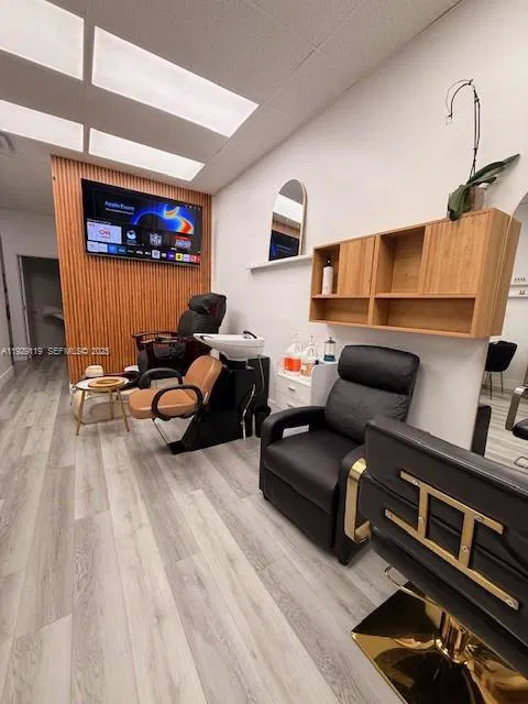 Turnkey Beauty Salon with Prime Location