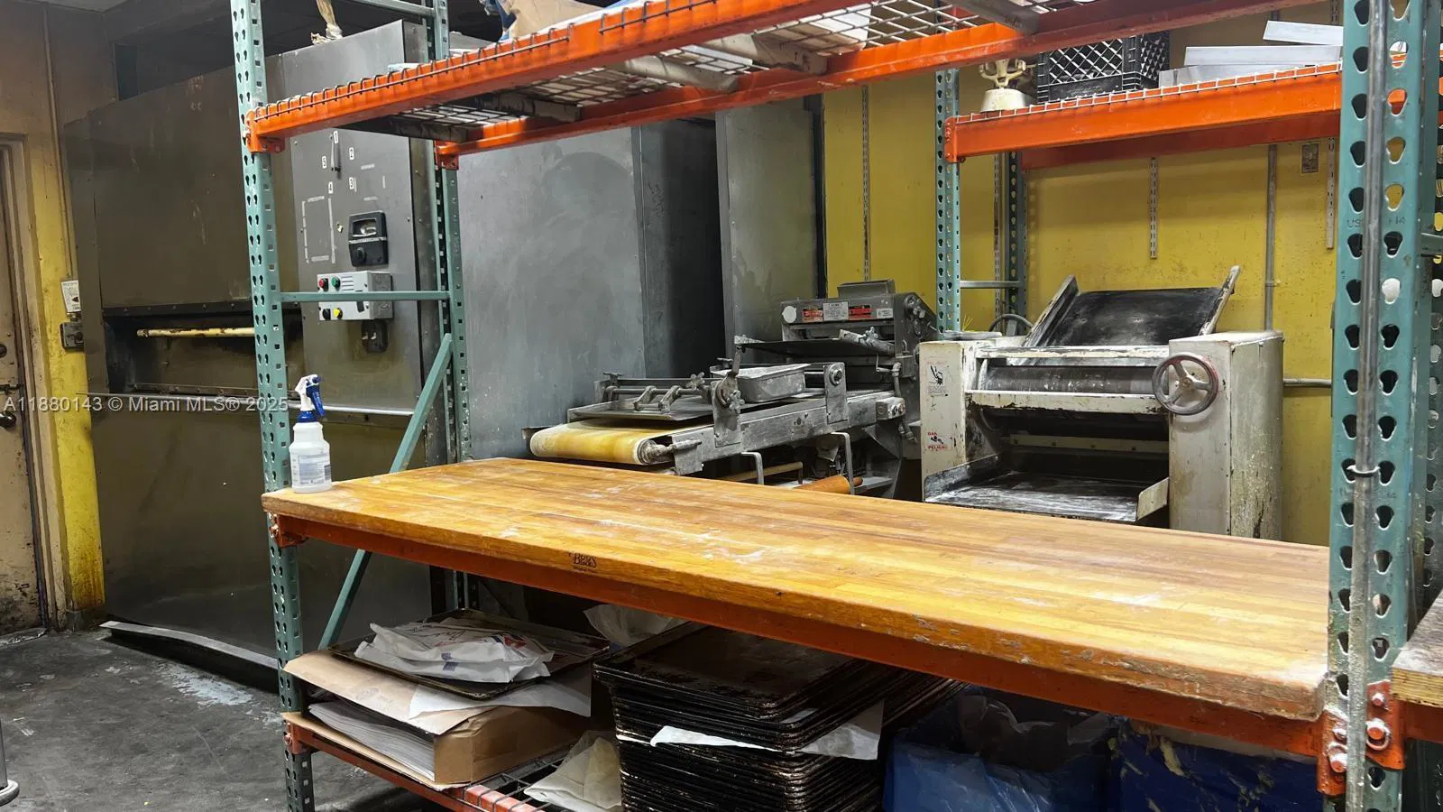 Profitable Bakery with Patented Yolk Baked Cakes