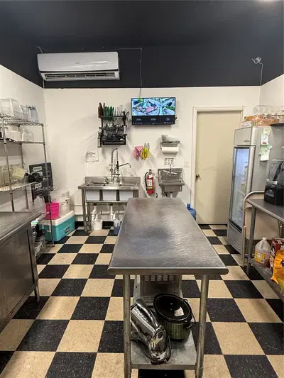 Thriving Juice Bar with Turnkey Operations