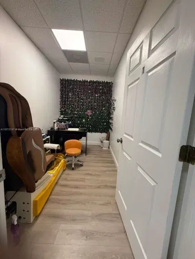 Profitable Barber Shop with Diverse Beauty Services