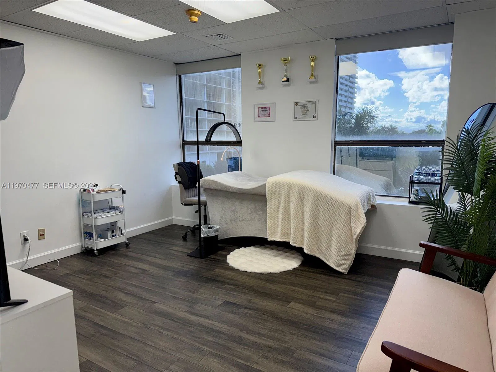 Profitable Beauty Salon with Diverse Revenue Streams