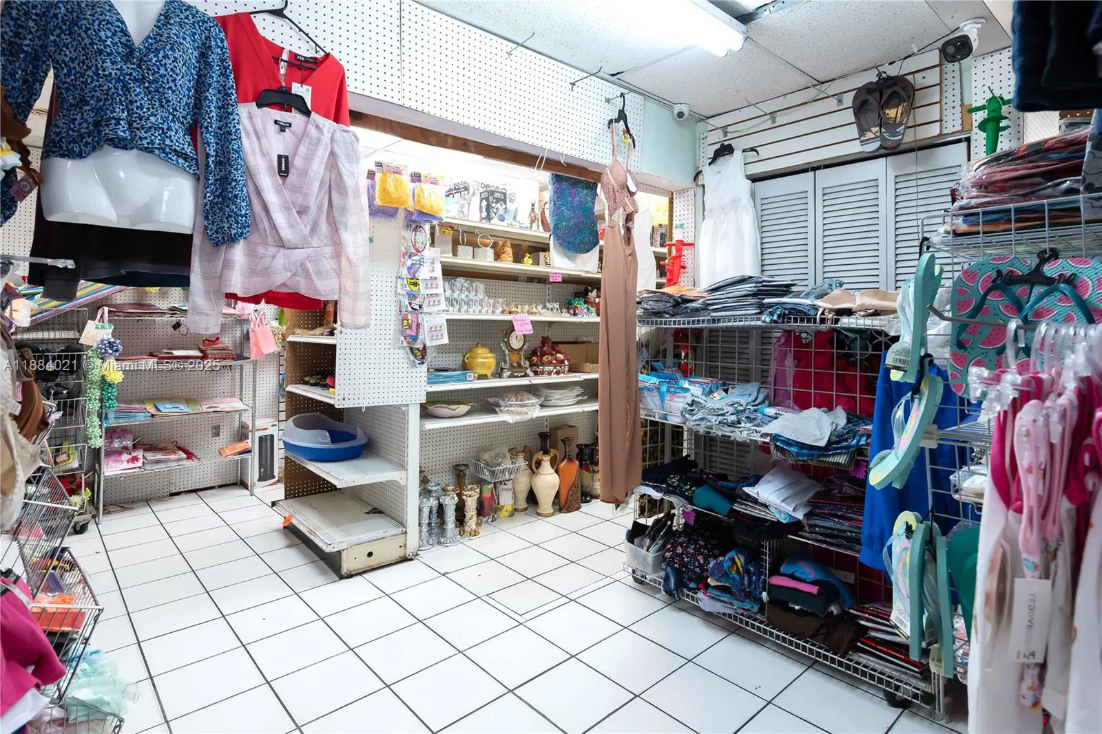 Established Neighborhood Convenience Store with Loyal Clientele