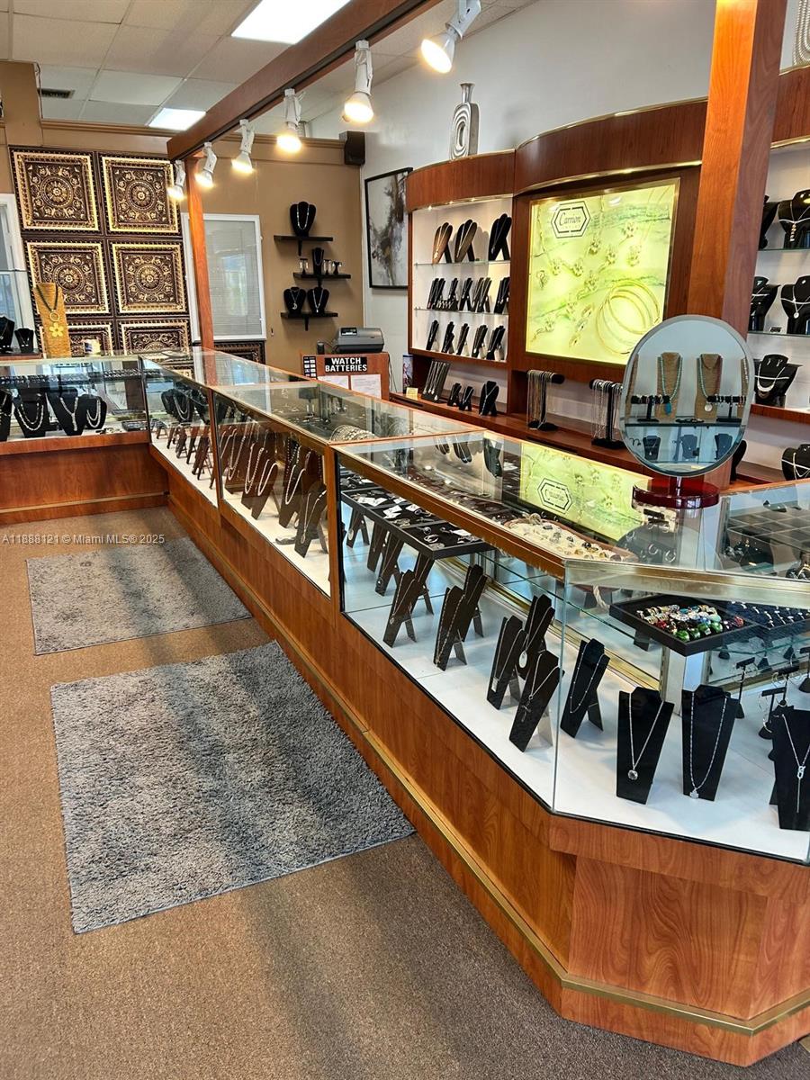 Established Jewelry Store with Turnkey Repair Operations