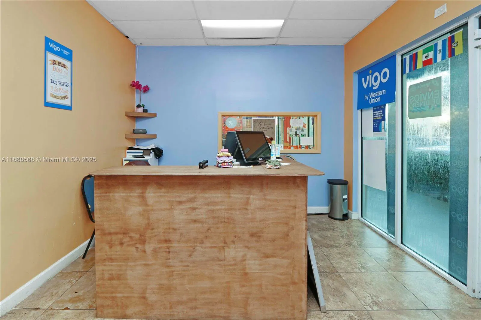 Iconic Colombian Restaurant with a Prime Location