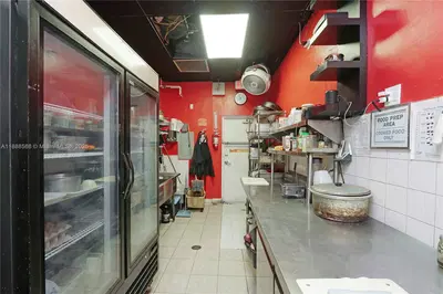 Iconic Colombian Restaurant with a Prime Location