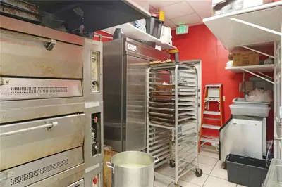 Iconic Colombian Restaurant with a Prime Location