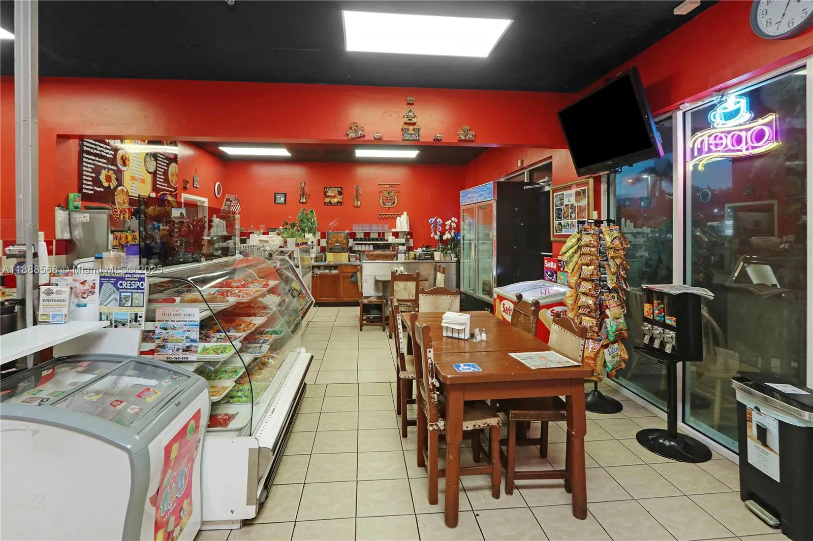 Iconic Colombian Restaurant with a Prime Location