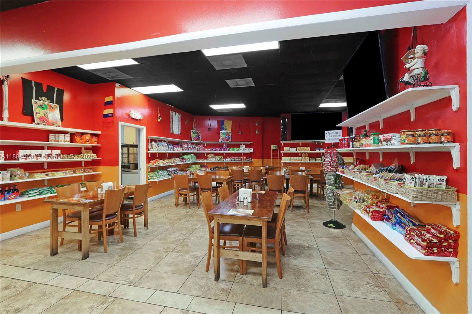 Iconic Colombian Restaurant with a Prime Location