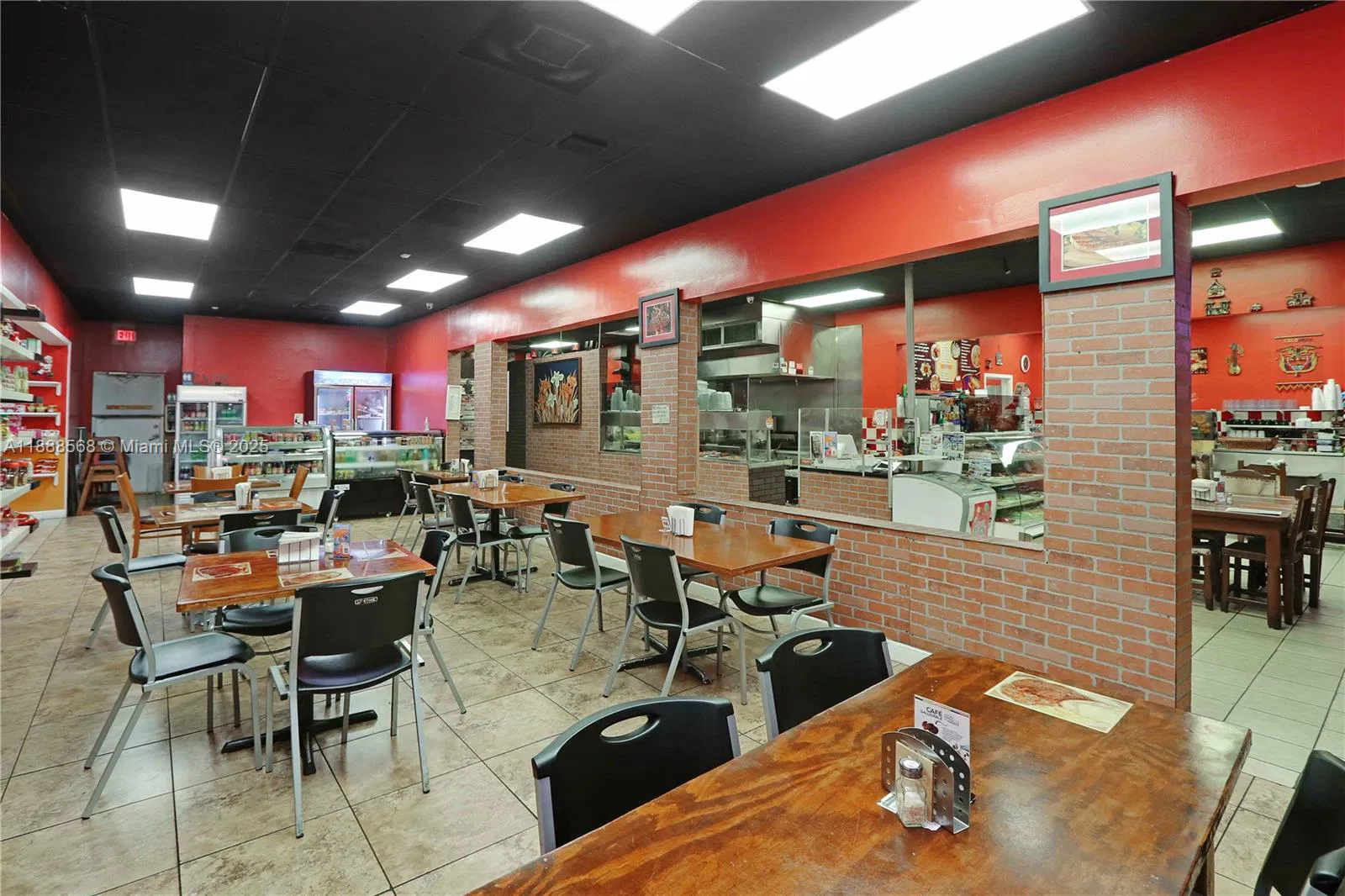 Iconic Colombian Restaurant with a Prime Location