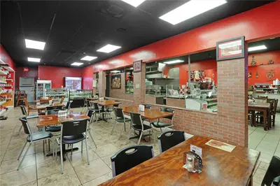 Iconic Colombian Restaurant with a Prime Location