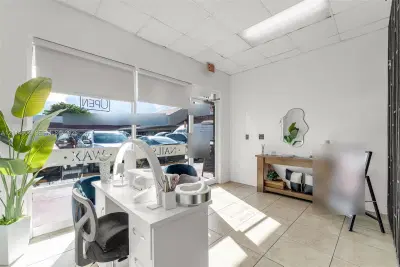 Complete Nail Salon Equipment Package with Rented Suites