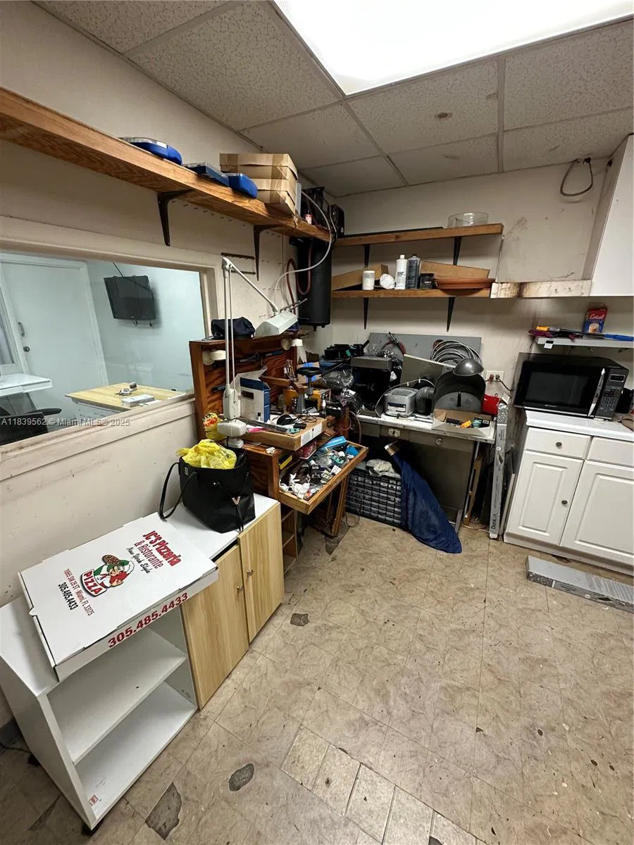 Niche Jewelry Store with Rare Pawn License