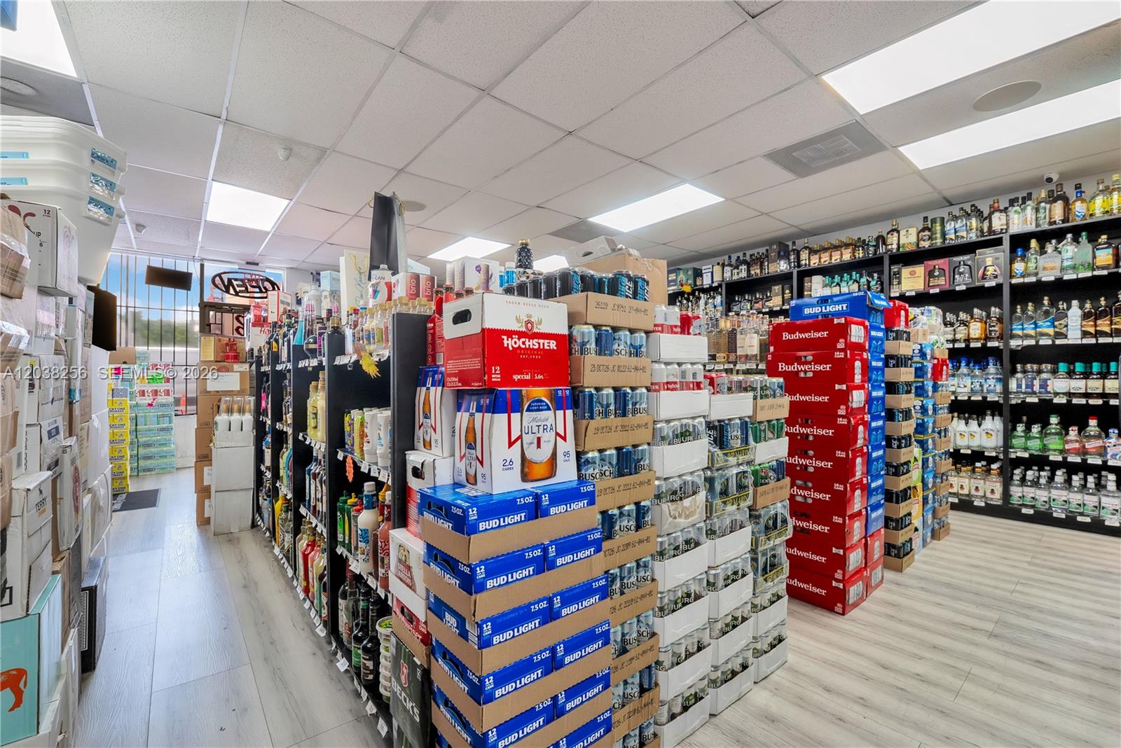 Established Liquor Store with Loyal Customer Base