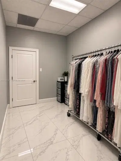 Established Dry Cleaning Service with Proven Revenue History