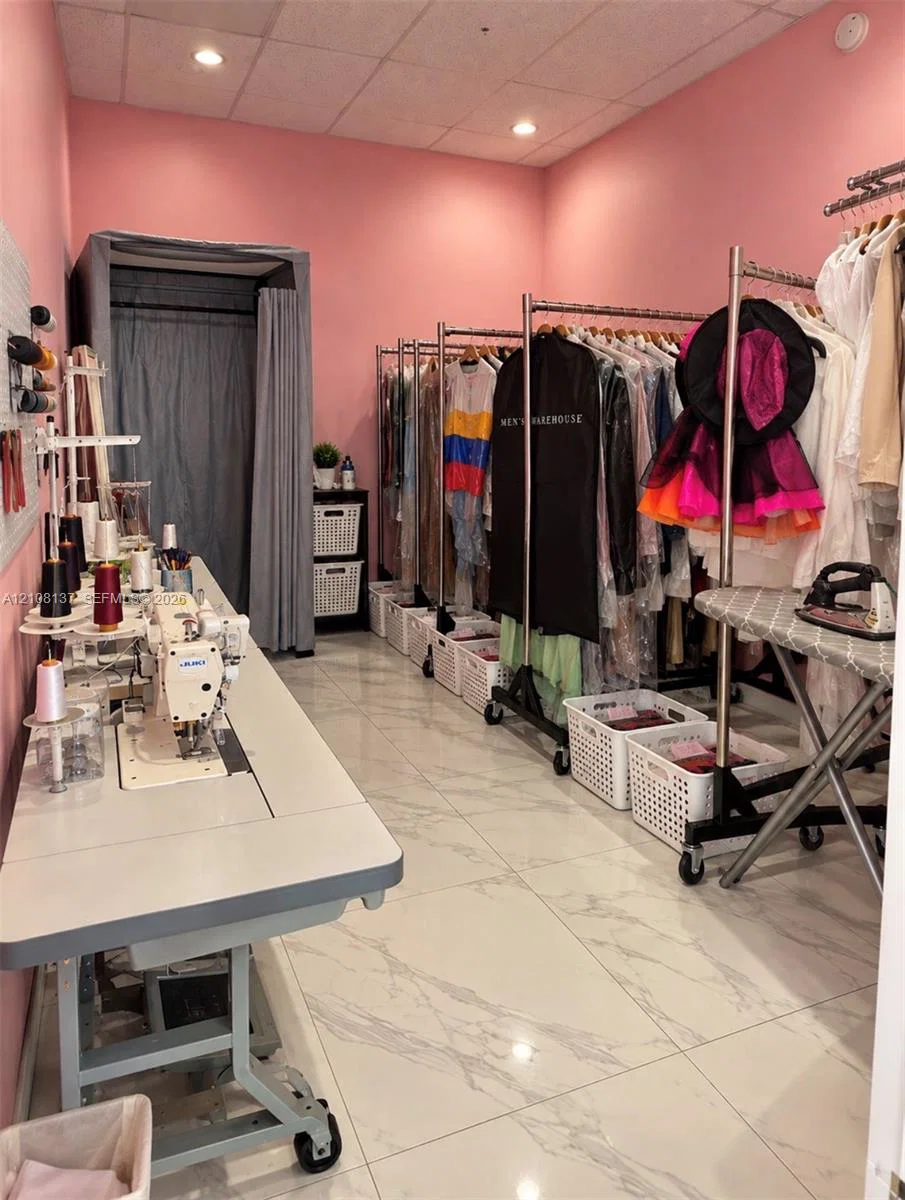Established Dry Cleaning Service with Proven Revenue History