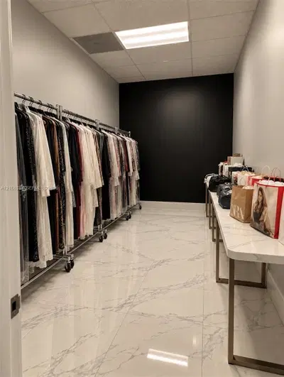 Established Dry Cleaning Service with Proven Revenue History