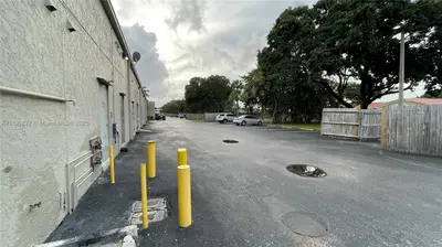 Thriving Hair and Nail Salon with Excellent Growth Potential