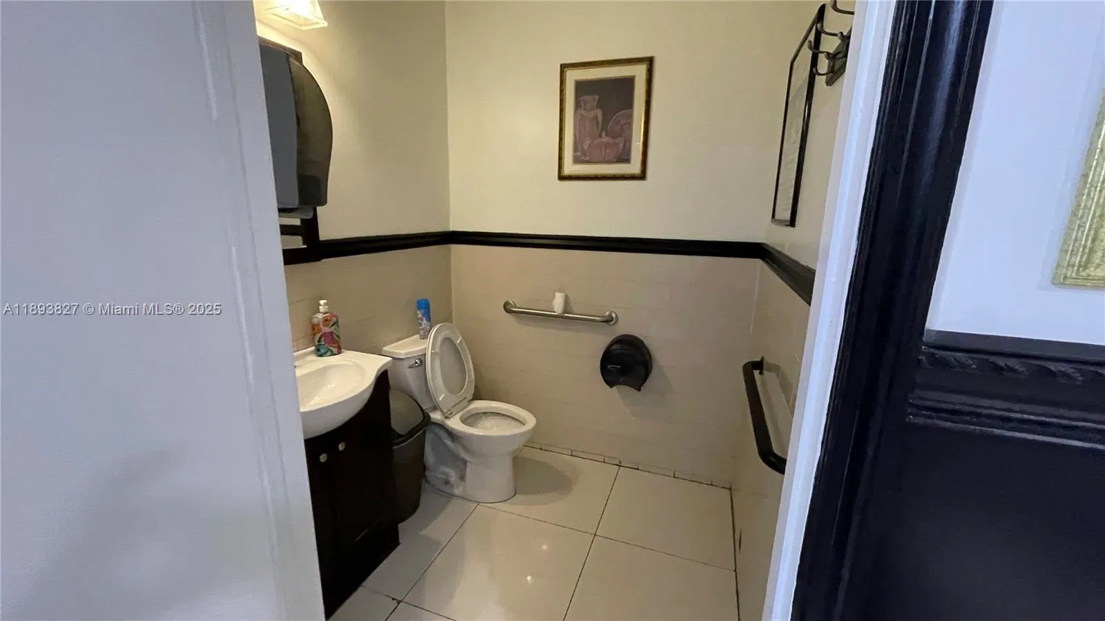 Thriving Hair and Nail Salon with Excellent Growth Potential