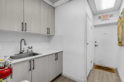 Established Hair Salon with Loyal Client Base