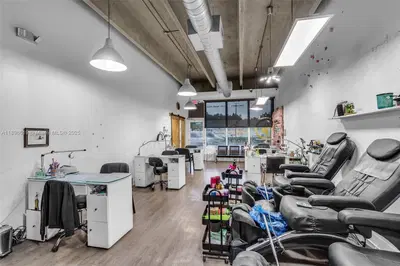 Established Hair Salon with Loyal Client Base