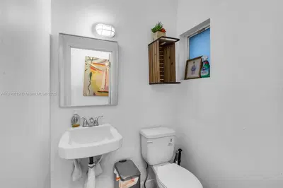 Established Hair Salon with Loyal Client Base