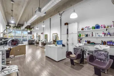 Established Hair Salon with Loyal Client Base