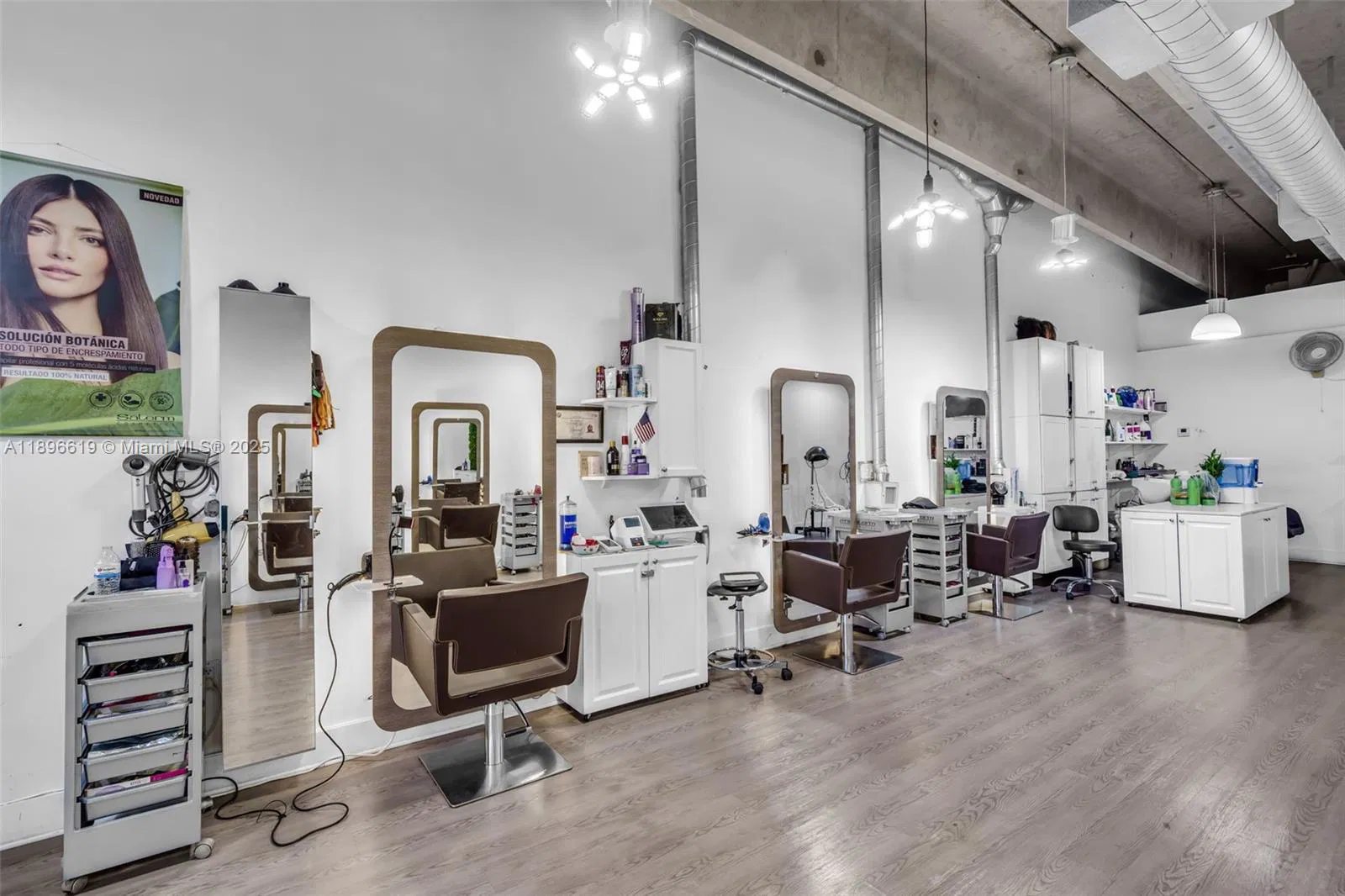 Established Hair Salon with Loyal Client Base