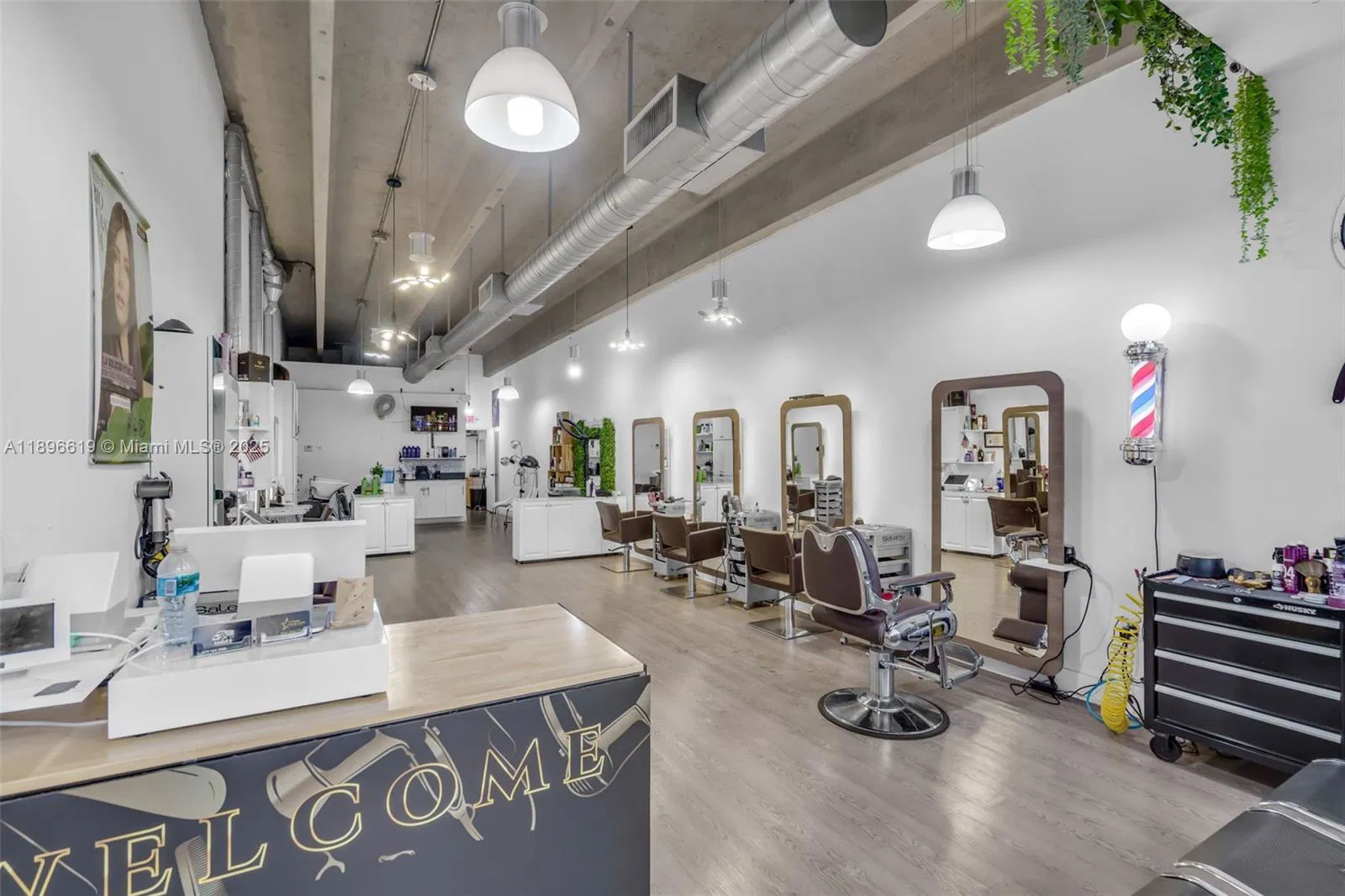 Established Hair Salon with Loyal Client Base