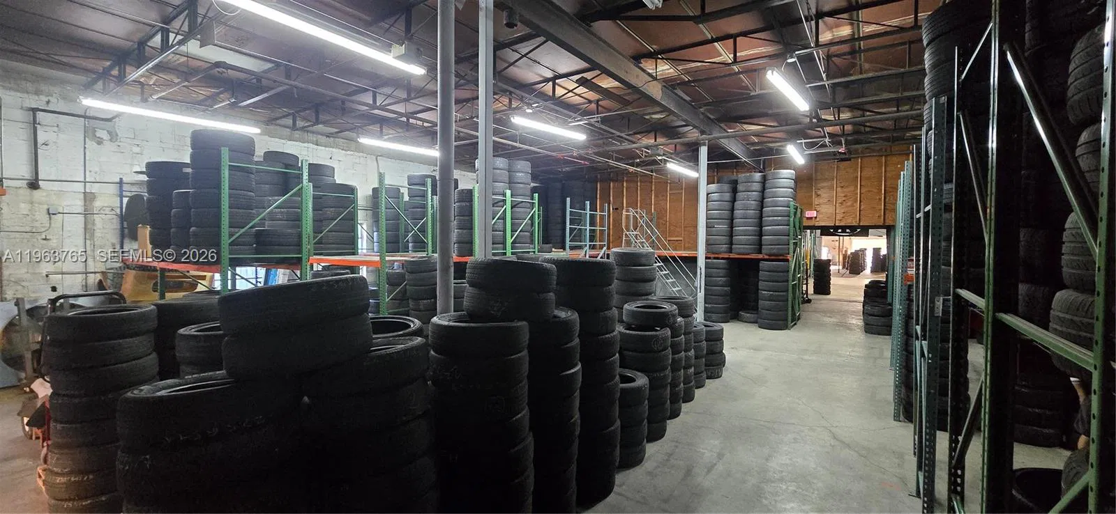 Profitable Wholesale Tire Distributor with Turnkey Operations