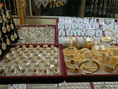 Profitable Jewelry and Pawn Shop with Multiple Revenue Streams