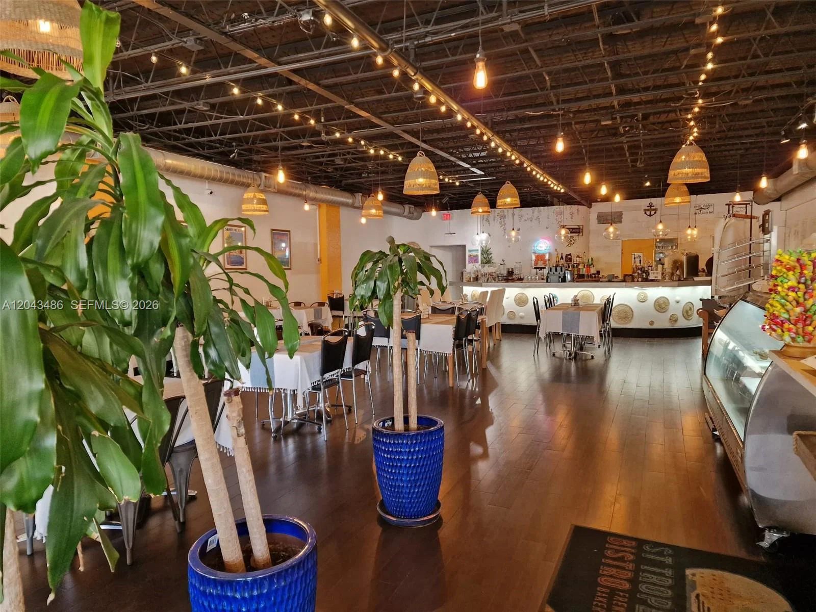 Turnkey Bakery Cafe with Loyal Customer Base