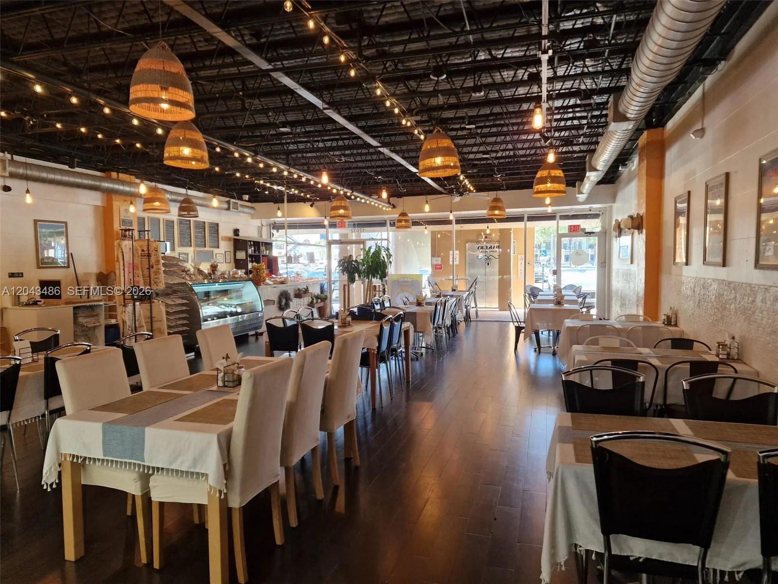 Turnkey Bakery Cafe with Loyal Customer Base
