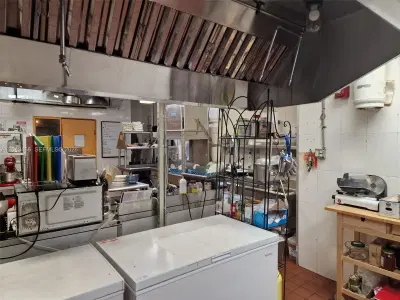 Turnkey Bakery Cafe with Loyal Customer Base