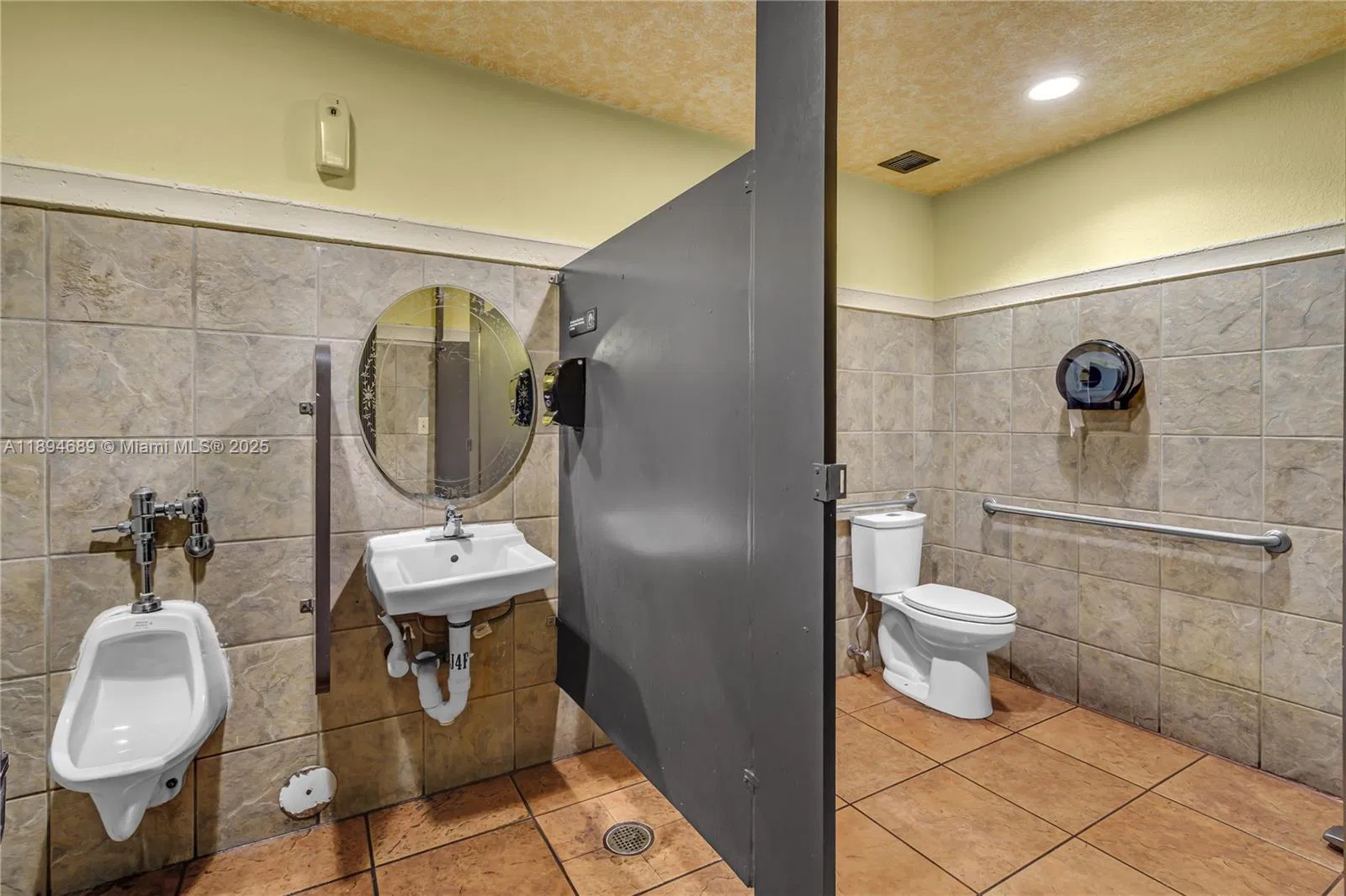 Established Latin Restaurant with a 20 Year Legacy