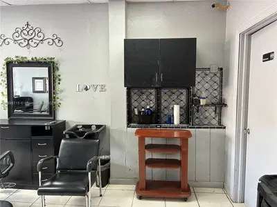 Turnkey Hair Salon in a Landmark Downtown Location