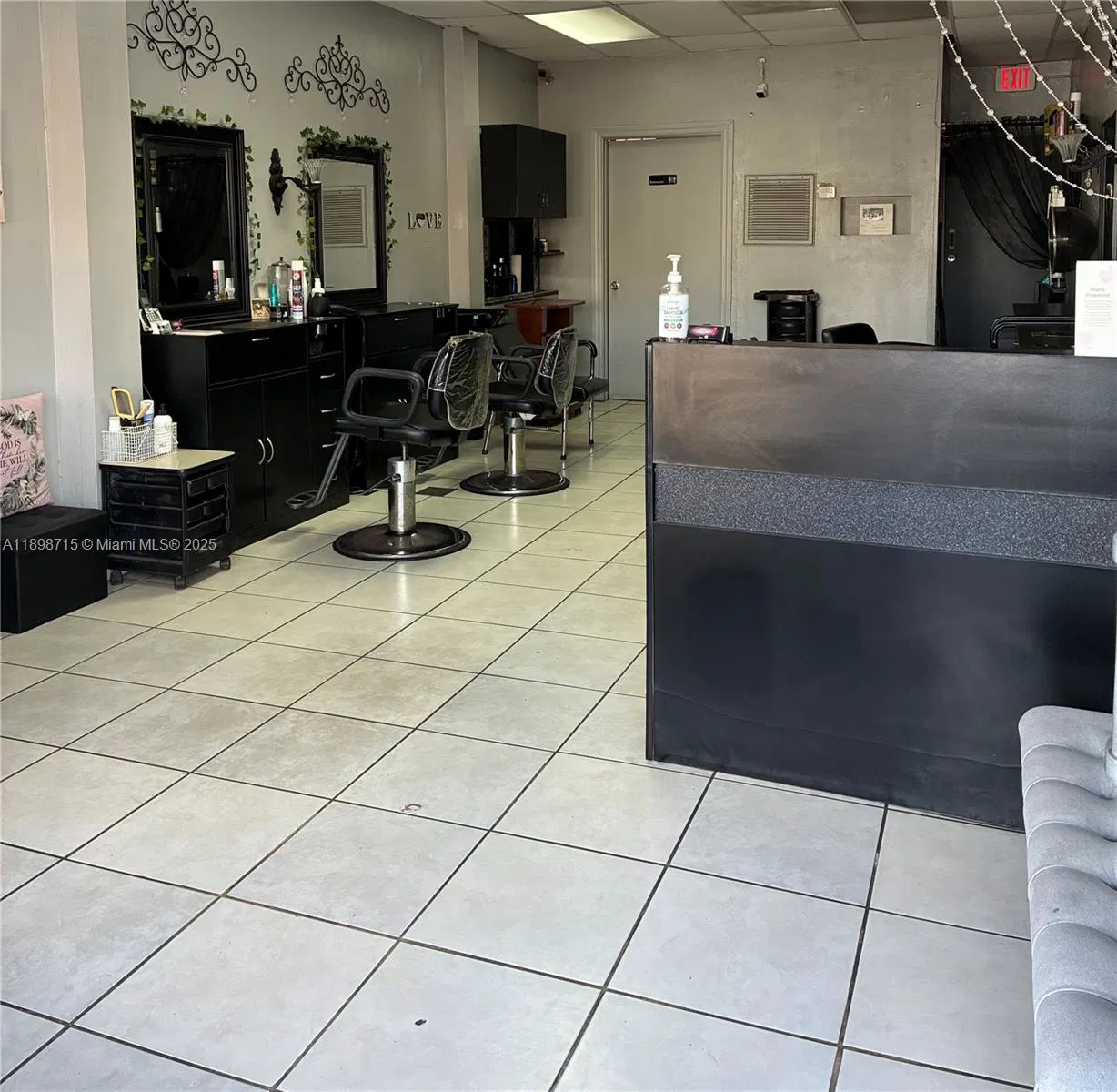 Turnkey Hair Salon in a Landmark Downtown Location