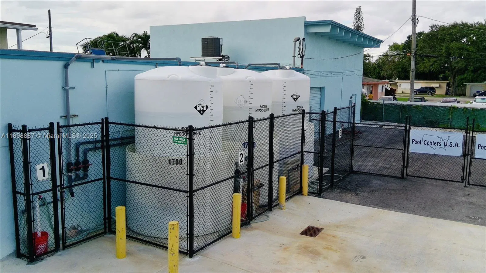 Established Pool Service and Repair with Recurring Clientele