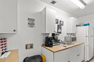 Thriving Orthopedic and Spine Surgical Center with Established Patient Base