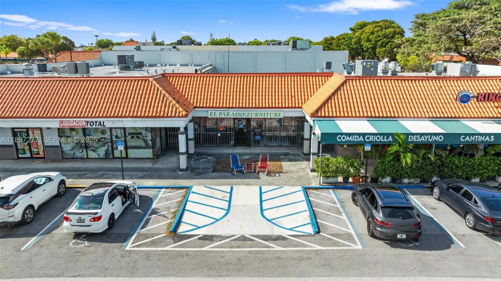 Established Furniture Store with Immediate Cash Flow