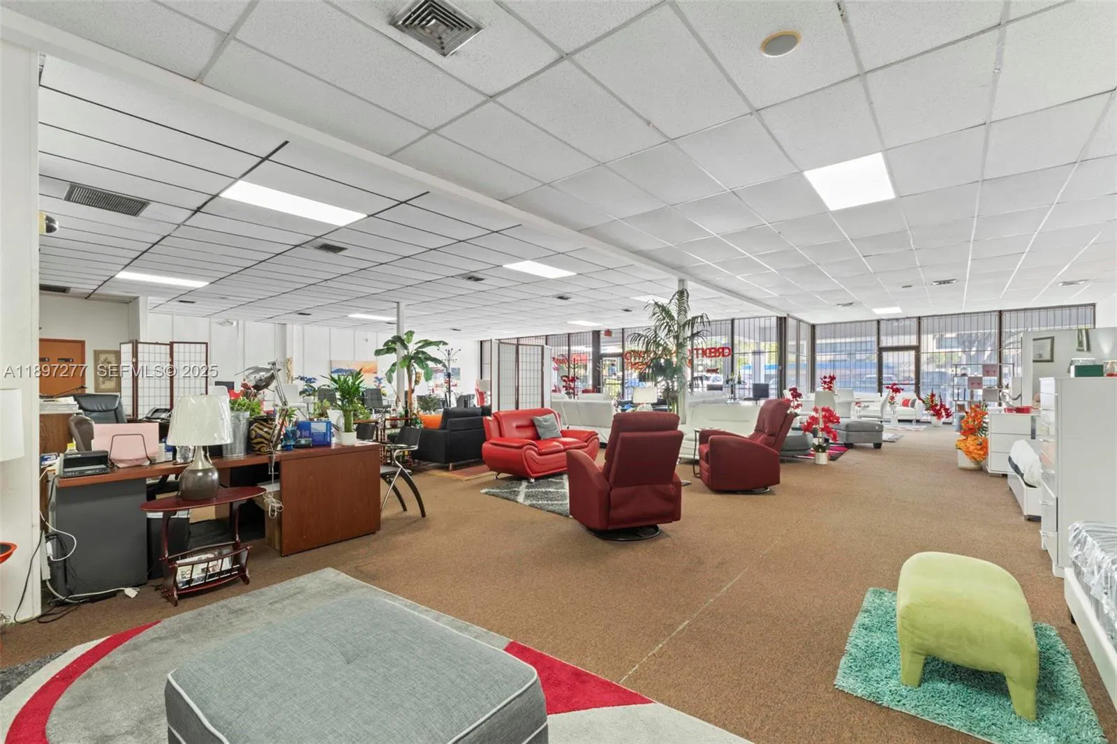 Established Furniture Store with Immediate Cash Flow